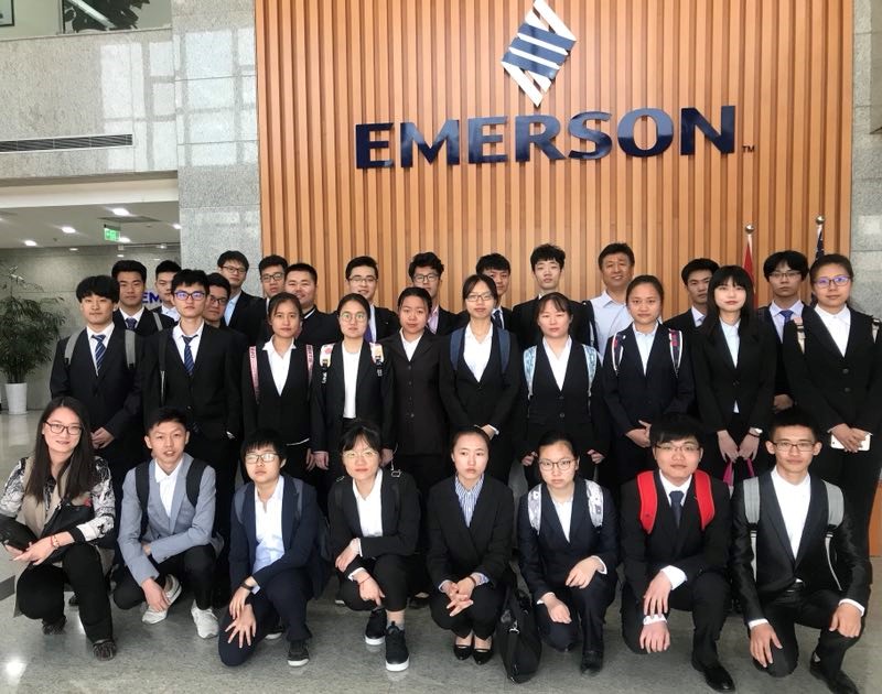 91直播
部分学生赴艾默生进行生产实习面试