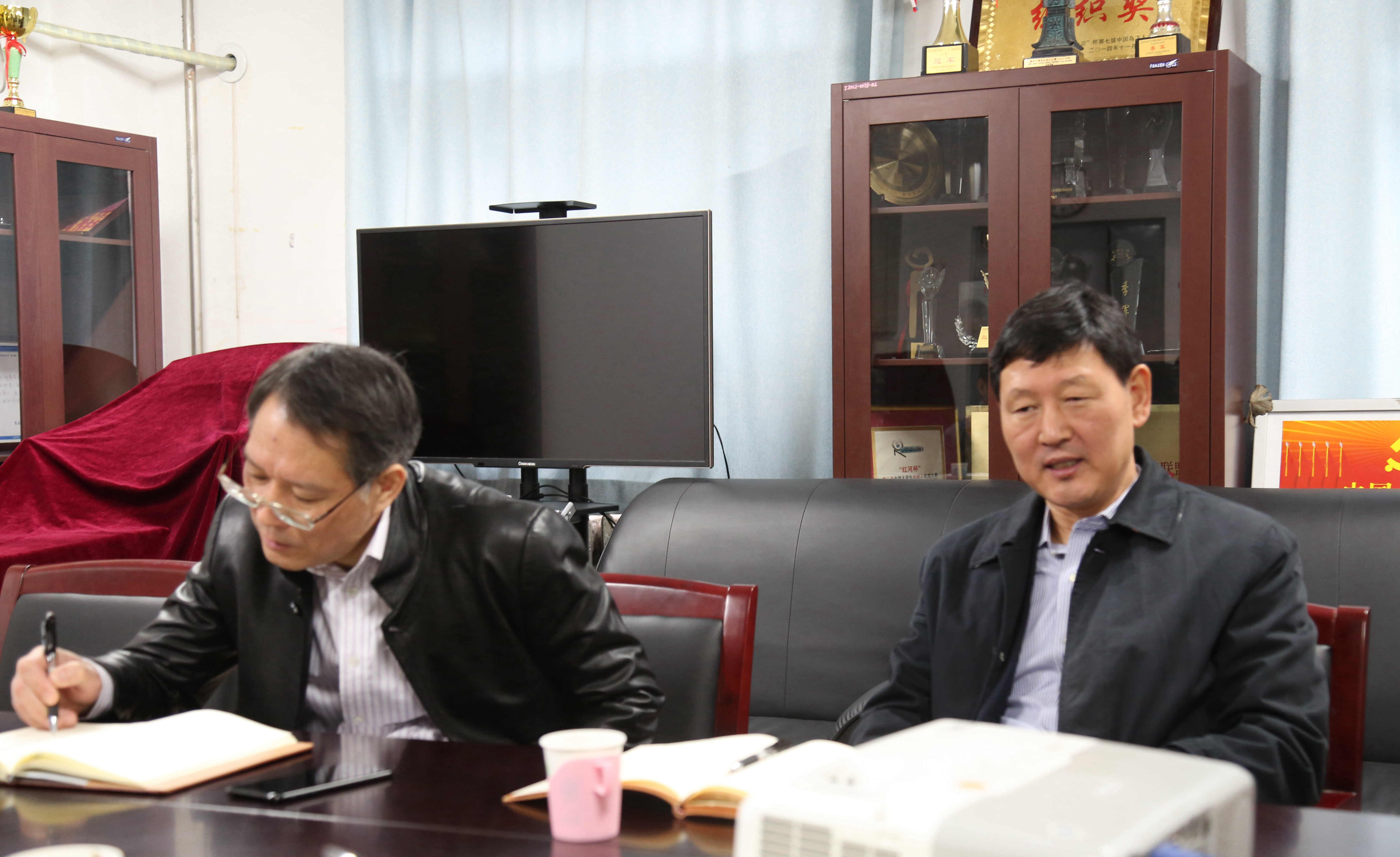 薛庆国副书记、副校长赴91直播
调研工作